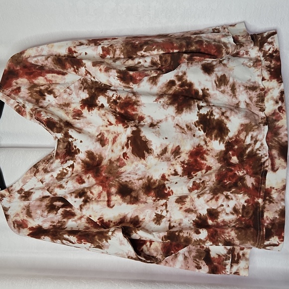 Cato  Tie Dye Pattern With Distressed Bottom - Picture 5 of 8